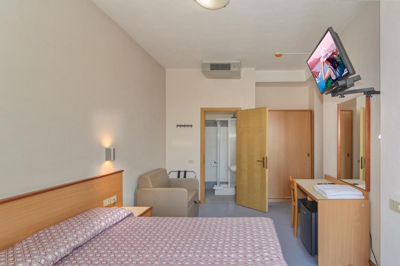 Hotel Sogno В'яреджо Екстер'єр фото