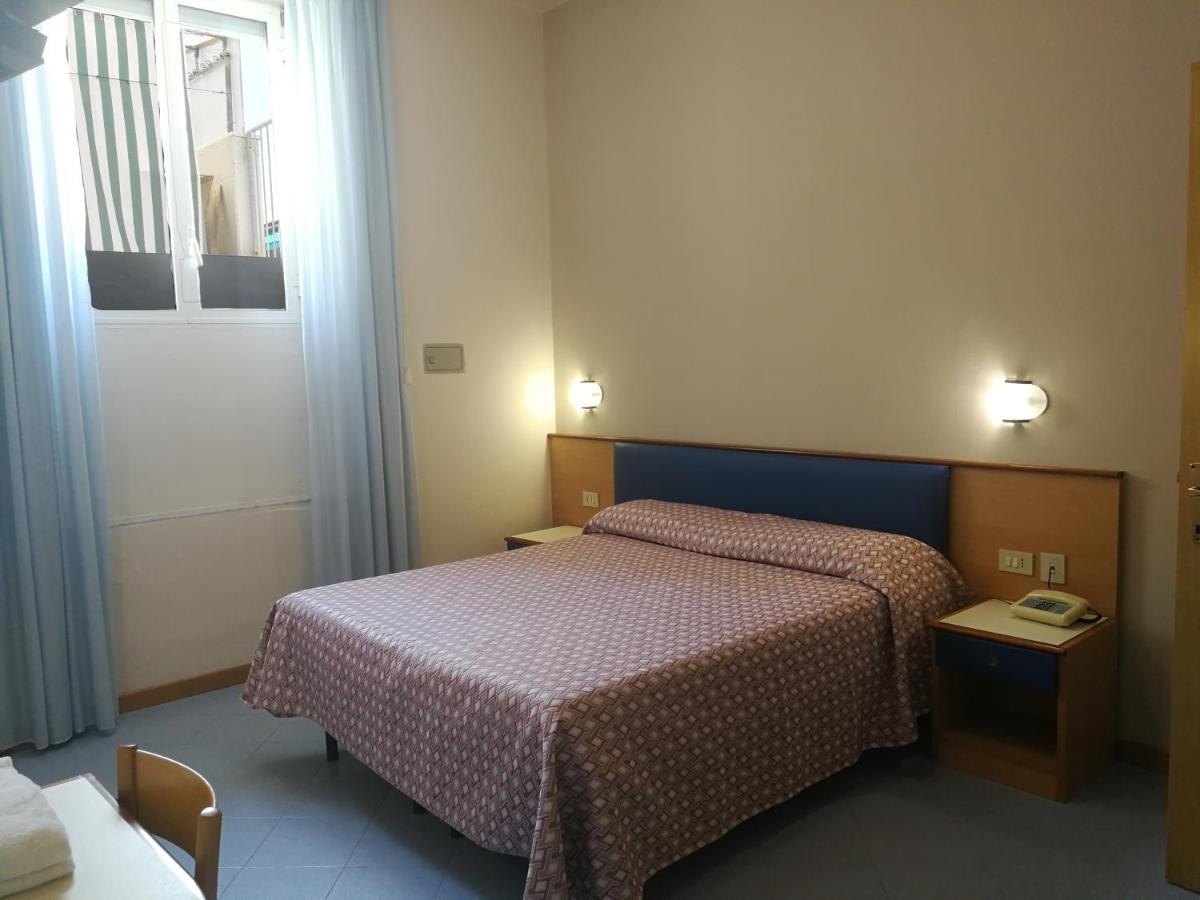 Hotel Sogno В'яреджо Номер фото